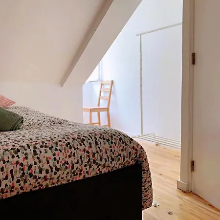 Tram & Fado Memory House — Under The St. George's Castle Apartment *